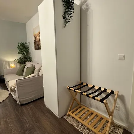 Appartamento New Proud Historisches Viertel *